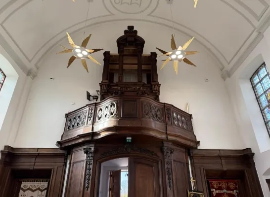 Orgel van Sint-Pieterskerk in Leerbeek is terug van geweest: “Orgel uit 1648 zal hemels klinken”  