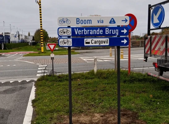 De fietssnelweg F1 is nu overal bewegwijzerd