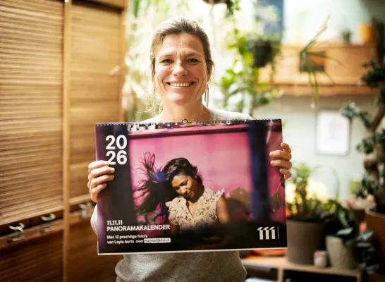 Fotografe Layla Aerts en de 11.11.11.-kalender waarvoor ze eigen foto's selecteerde