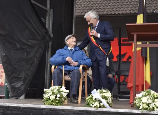 Victor Swaelens wordt ereburger van Sint-Genesius-Rode