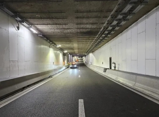 Na twee en een half jaar is tunnel onder Leonardkruispunt opnieuw open