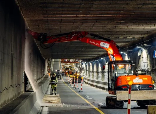 Na twee en een half jaar is tunnel onder Leonardkruispunt opnieuw open