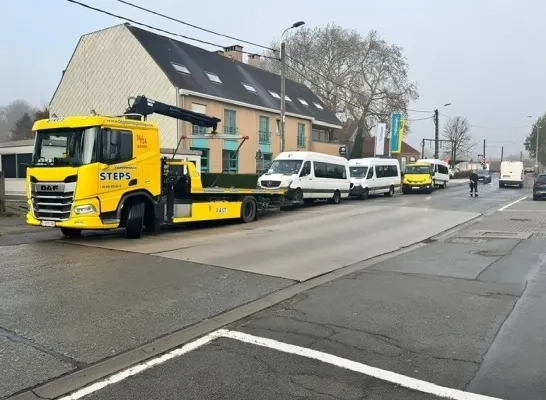 Politie haalt acht onverzekerde bussen uit het verkeer