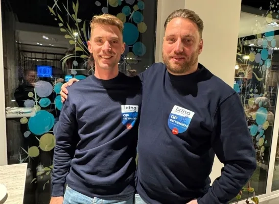 Koersdirecteur Stijn De Bock en organisator Steven Christiaens 