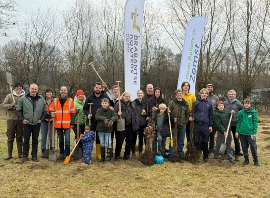 Buurtbewoners werken mee aan nieuwe toegankelijke natuur aan Gulderij in Zemst: 