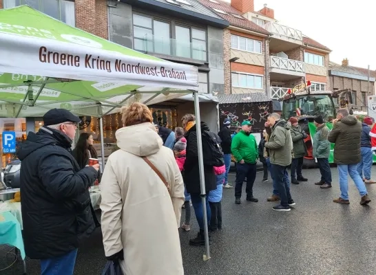 Boeren protesteren op de markt in Merchtem tegen het Mercosur-akkoord