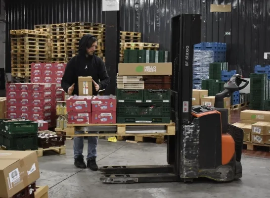 De voedselbank Brussel-Brabant krijgt een derde minder middelen door besparingen, terwijl de vraag blijft stijgen