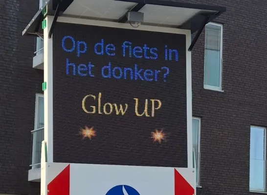 Glow Up-campagne van PZ VIMA