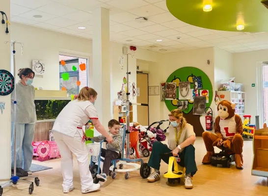 De Infuuts maakt het bewegen met een infuus makkelijker voor kinderen in UZ Brussel