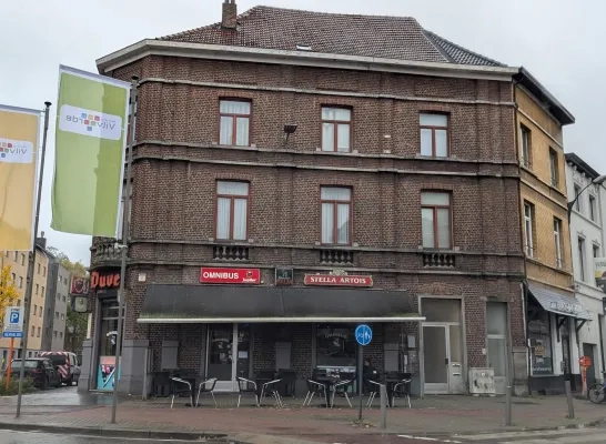Café Omnibus aan het Stationsplein
