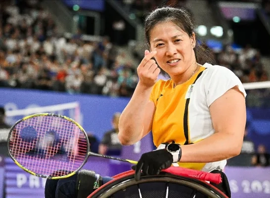 Man Kei To G badminton