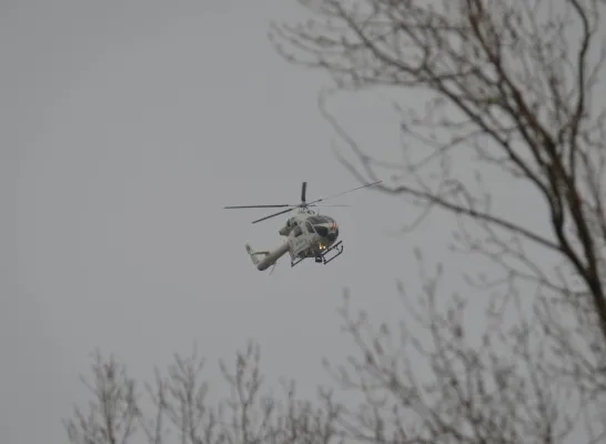 Helikopter federale politie boven Steenstraat Humbeek