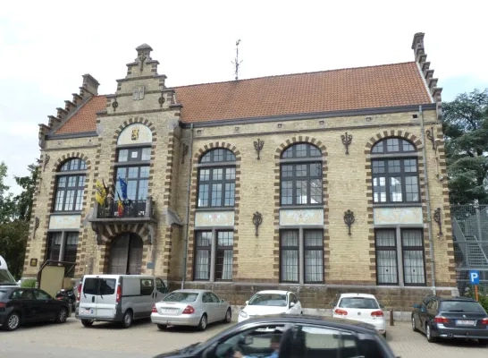 gemeentehuis_dworp.jpg
