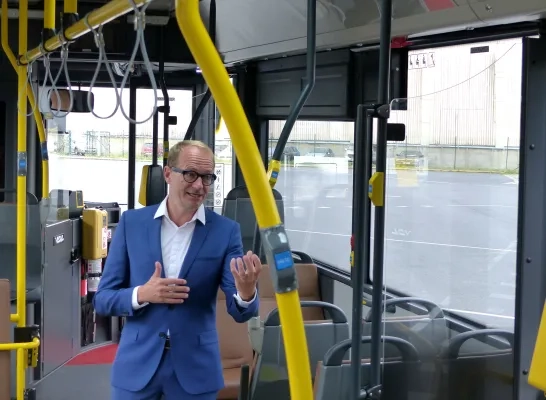 ben_weyts_de_lijn.jpg