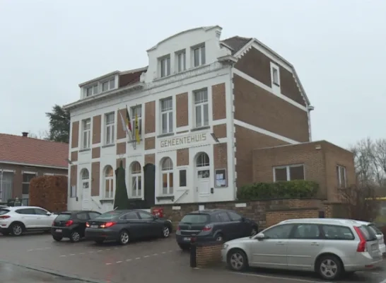 gemeentehuisgooik.png