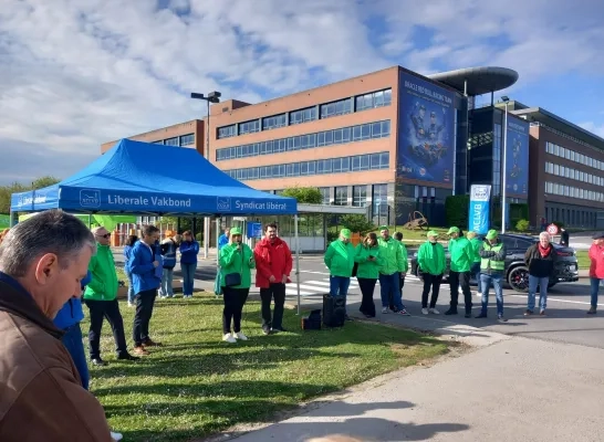 Vakbonden verzamelen bij ExxonMobil in Diegem