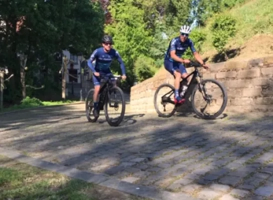 fietsen_muur.png