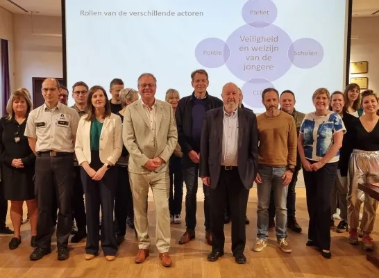 Alle partners die het scholenprotocol van de zone Zennevallei ondertekenden