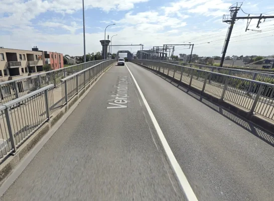 De brug op de Verbindingsweg in Kapelle-Op-den-Bos