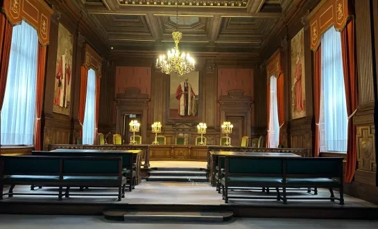 17-jarige jongen vrijgelaten nadat hij 10 kilogram cannabis binnensmokkelt via de luchthaven