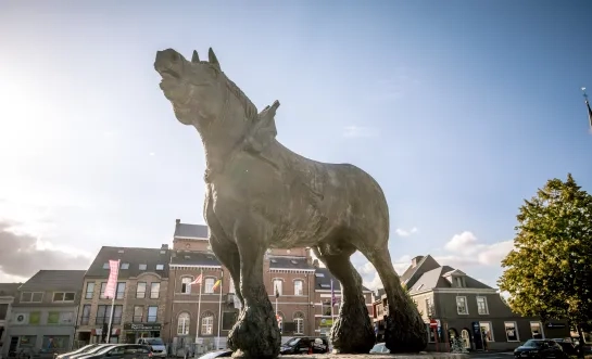 Standbeeld Prins in Lennik