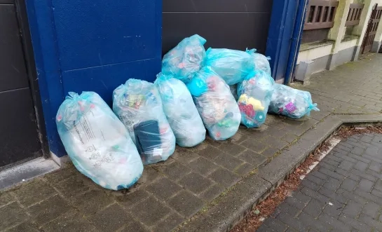 Geen inhaalophalingen, haal dus je vuilniszak binnen