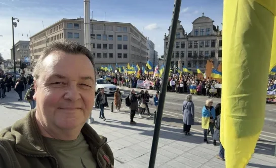 Mark Demesmaeker met Oekraïense vlag