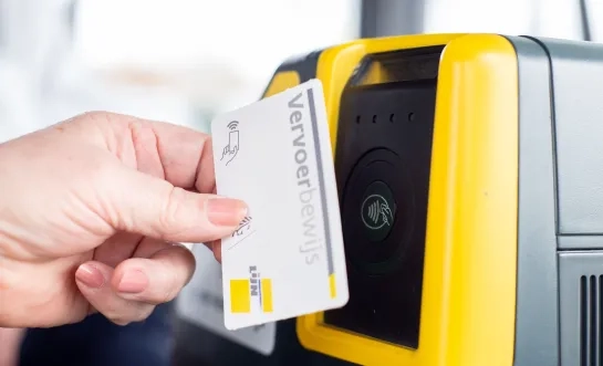 Prijzen De Lijn vanaf 1 april fors de hoogte in: “Noodzakelijke inhaalbeweging” 