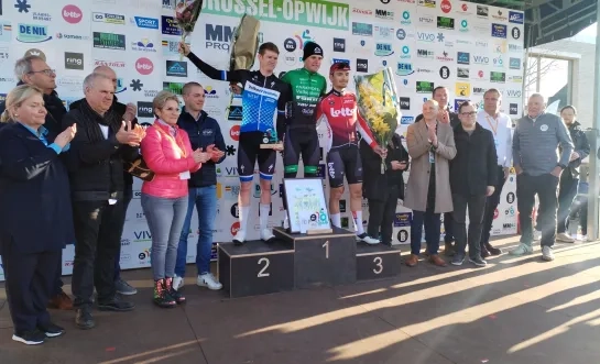 Mathis Avondts wint 75ste Brussel-Opwijk