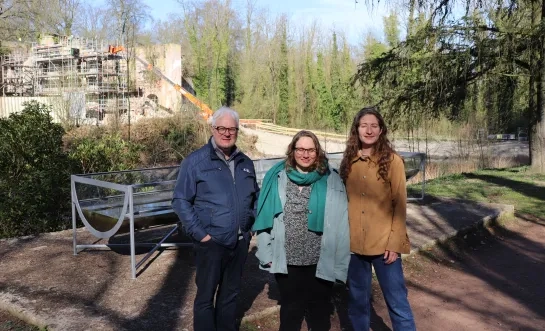 Nieuw kunstwerk in Grimbergse Prinsenbos stemt tot nadenken over slijm: “Het is de oerbron van het leven”