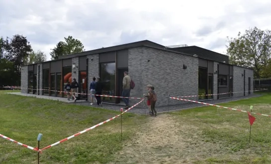 Nieuw gebouw Chiro Snoopy in Sint-Pieters-Leeuw feestelijk geopend