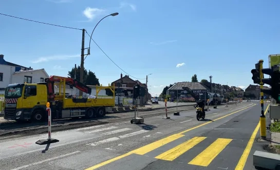 Werken aan de Bergensesteenweg in Sint-Pieters-Leeuw