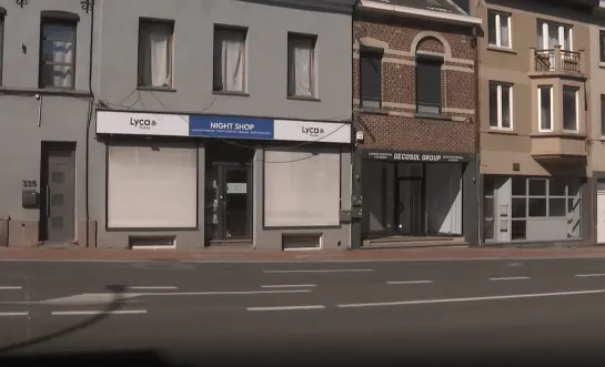 Burgemeester Segers sluit voor tweede keer nachtwinkel op Ninoofsesteenweg in Dilbeek: “Lange lijst van overtredingen”