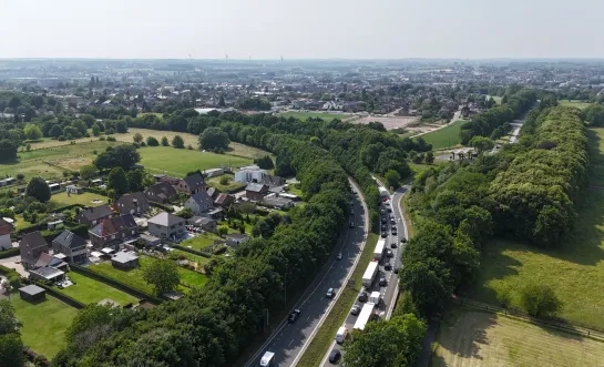 De A8 en omliggende terreinen