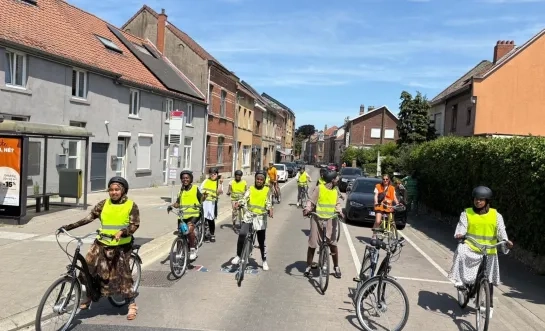 Volwassenen krijgen fietsdiploma in Machelen: “Een weg naar zelfvertrouwen en vrijheid”
