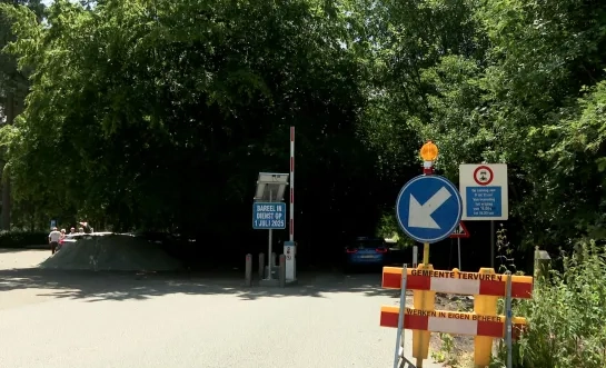 Slagboom moet verkeer weren uit Vlaktedreef op grens met Overijse: “Meer rust in het Zoniënwoud”