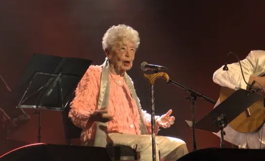 Dilbeeks ereburger Alice Toen opent Theater Aan Zee met liedjes en poëzie