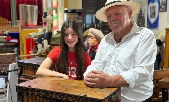 Orgeldraaiers Heidi en Séraphin Weiss uit Sint-Pieters-Leeuw