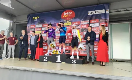 Israëlier Oded Kogut verrast en wint de Gooikse Pijl