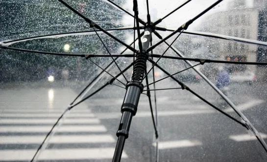 De jaarmarkt van Ruisbroek is afgelast door het stormweer