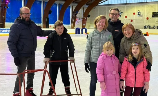 Familiedag op ijsbaan in Liedekerke is start van week vol schaatsplezier Familiedag op ijsbaan in Liedekerke is start van week vol schaatsplezier