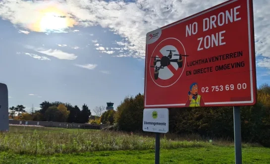 Burgemeester van Steenokkerzeel Kurt Ryon: “Drones boven luchthaven mogen niet leiden tot paniek bij omwonenden”