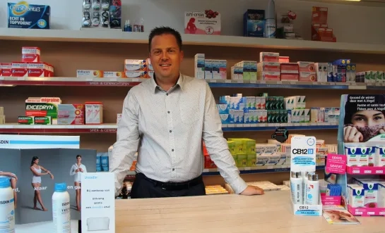 Maarten Mast in zijn apotheek