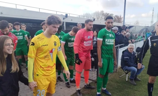 Pepingen-Halle voor de aftrap van de match