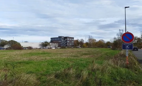 Stuk grond achter het station in Vilvoorde dat het verlengde wordt van de Salyxwijk