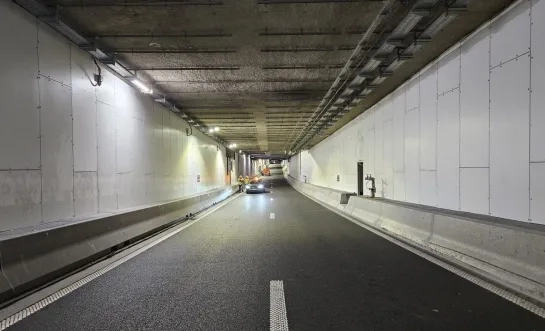 Na twee en een half jaar is tunnel onder Leonardkruispunt opnieuw open