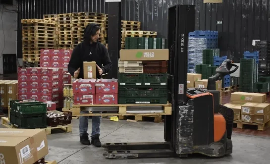 De voedselbank Brussel-Brabant krijgt een derde minder middelen door besparingen, terwijl de vraag blijft stijgen