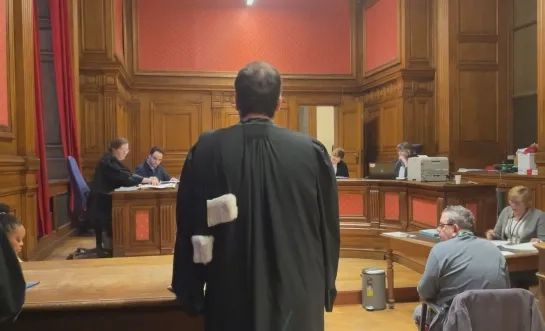 Het proces tegen een witwasbende ging vandaag van start.