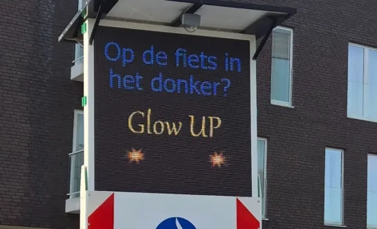 Glow Up-campagne van PZ VIMA