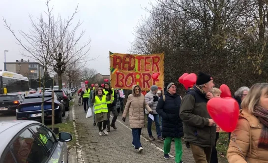 De portestmars van 'Red Ter Borre' trekt door de Grimbergse straten.